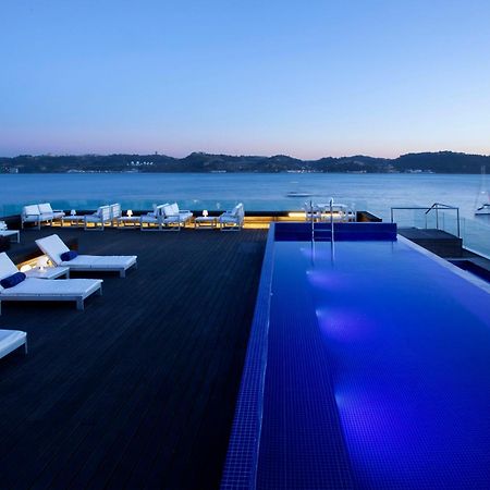 Altis Belem Hotel & Spa, A Member Of Design Hotels Lisbon Exterior photo The rooftop pool at the Hotel Lone